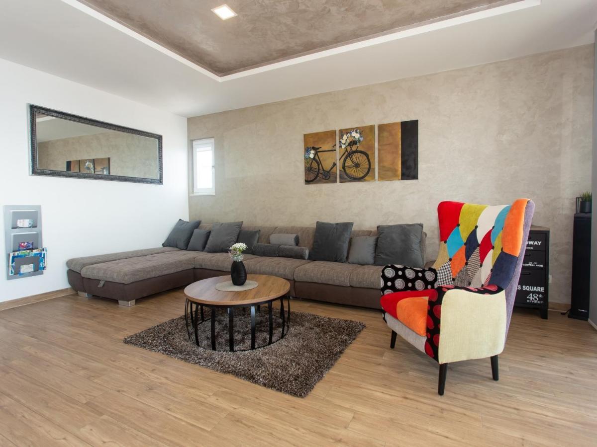 Apartments Aqua Trogir Exterior photo